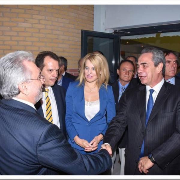 Με τον Πρόεδρο της Κεντρικής Ενωσης Επιμελητηρίων Ελλάδος Κώστα Μίχαλο, την Υπουργό Θεοδώρα Τζάκρη και τον Γενικό Γραμματέα Υποδομών Γιώργο Δέδε
